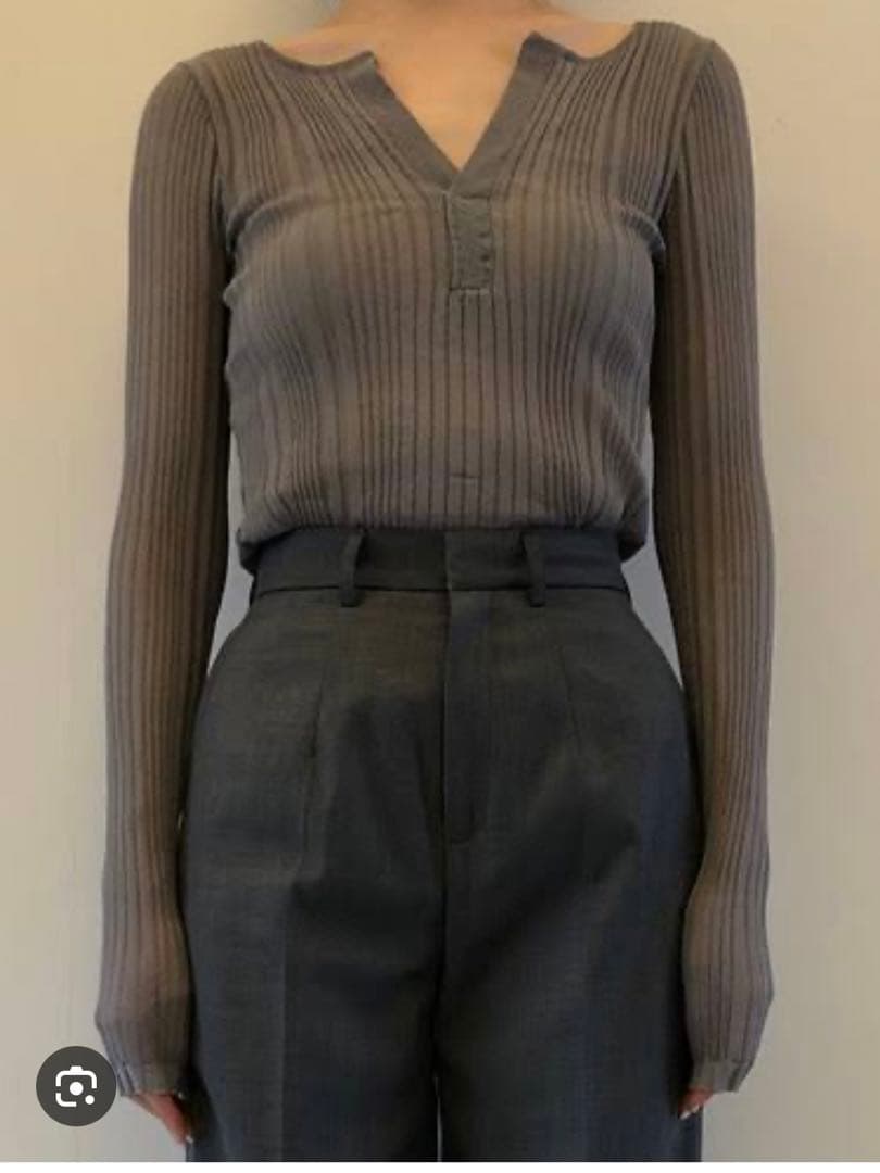 トップス JOHN Grey Knit Slash Long Sleeve Top