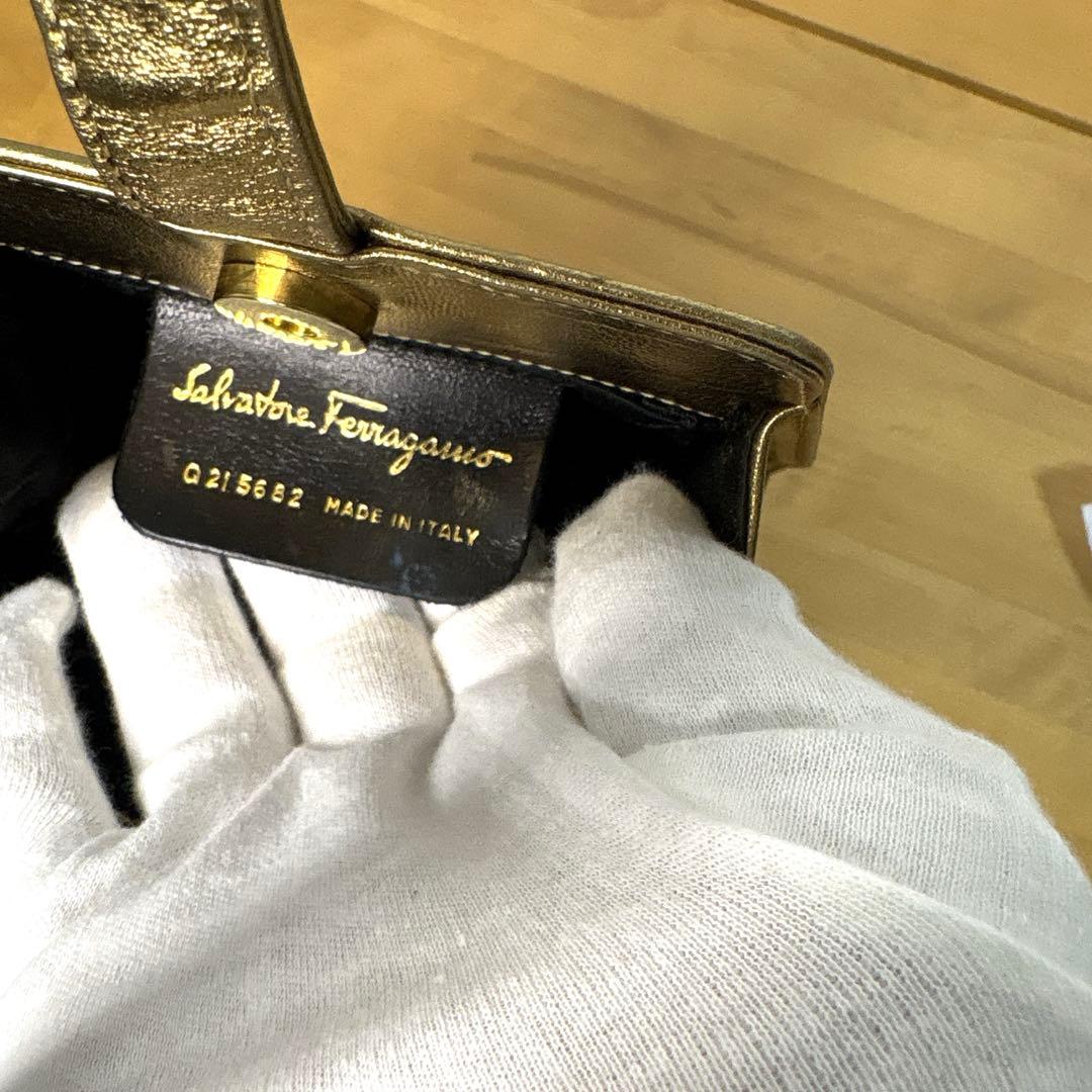 【希少・激レア】サルヴァトーレフェラガモ ガンチーニ ミニハンドバック ゴールド