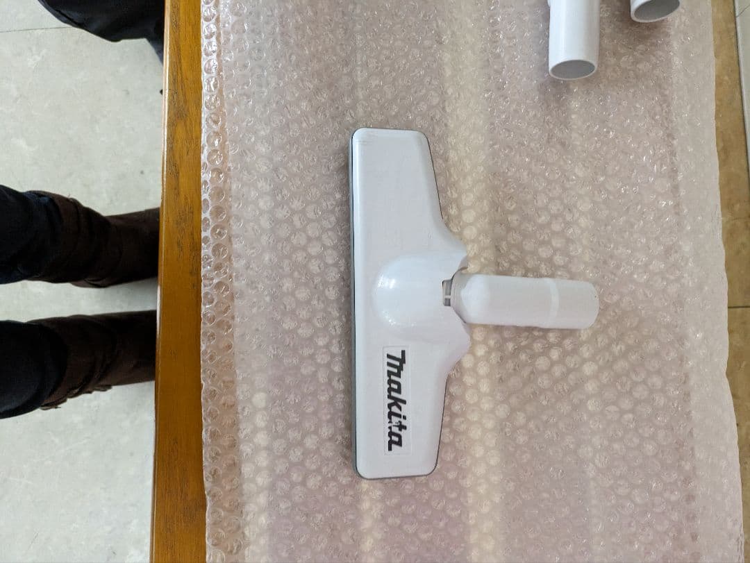 Makita マキタ 充電式クリーナー CL182FD