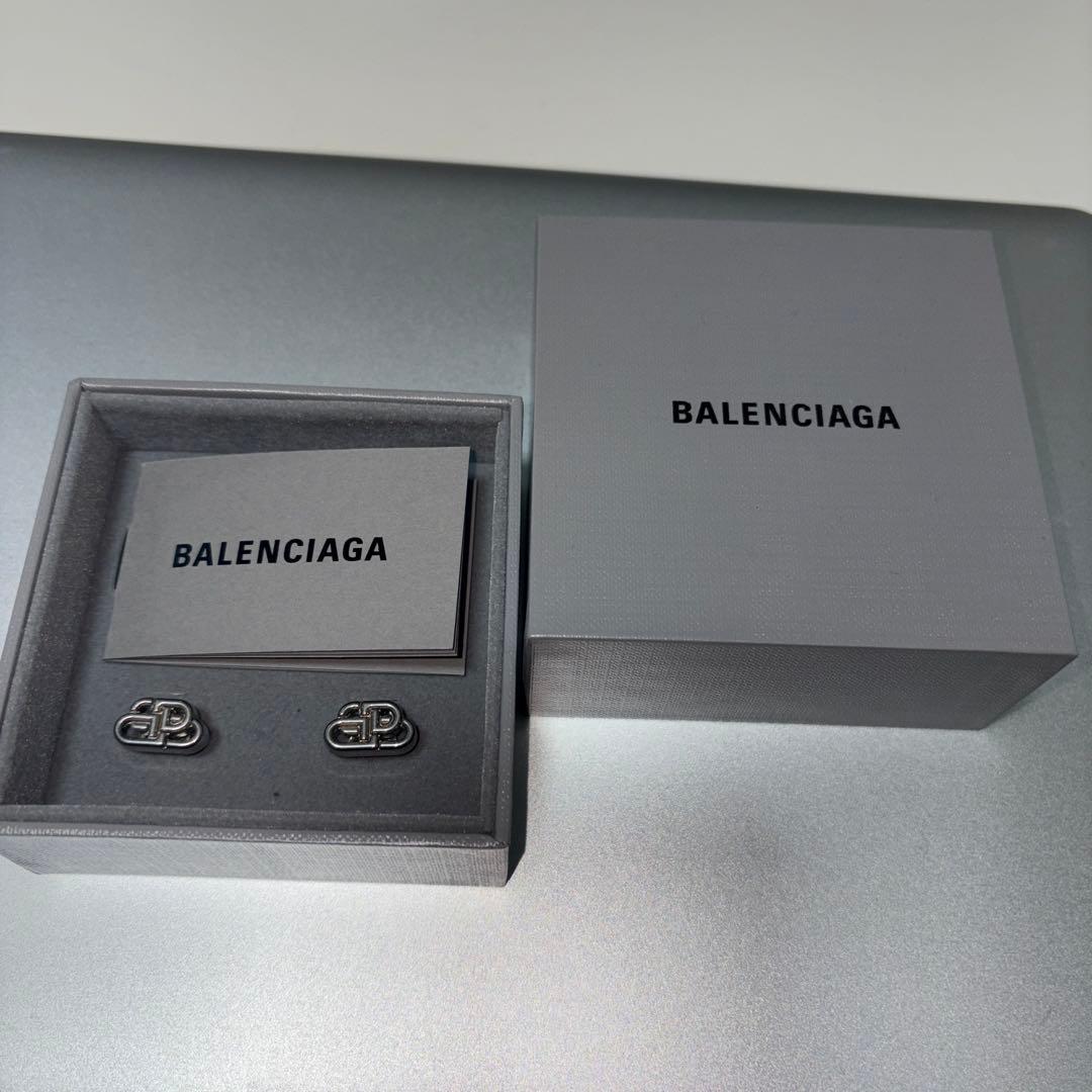 BALENCIAGA ピアス（両耳）