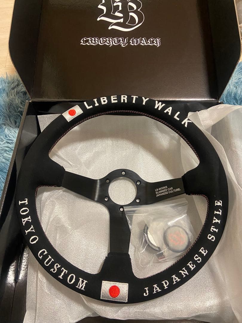 【新品未使用品】LIBERTY WALK 東京カスタム ステアリング