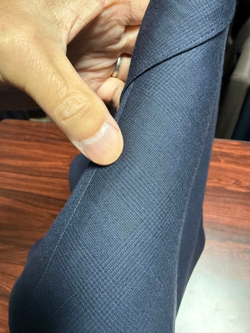 A6新品未使用！イタリアREDAウール100%3ピーススーツ！ネイビー！極小訳！