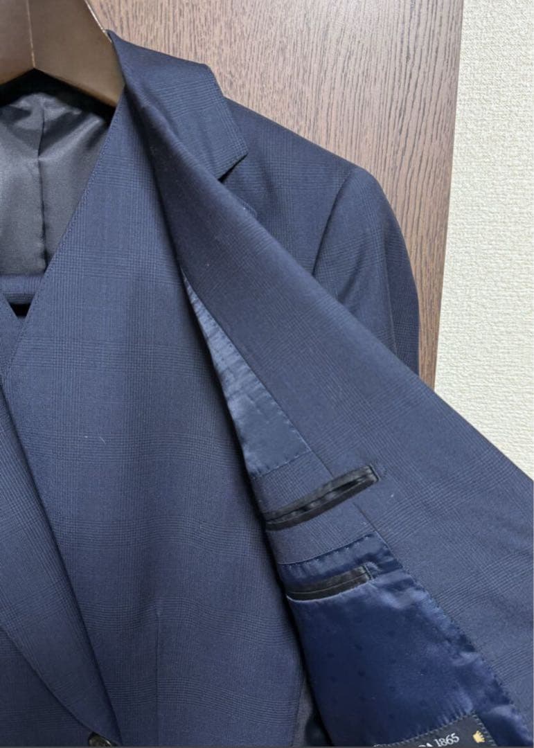 A6新品未使用！イタリアREDAウール100%3ピーススーツ！ネイビー！極小訳！