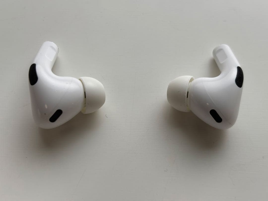 Apple AirPods Pro 2 本体 ホワイト 充電ケーブル付き