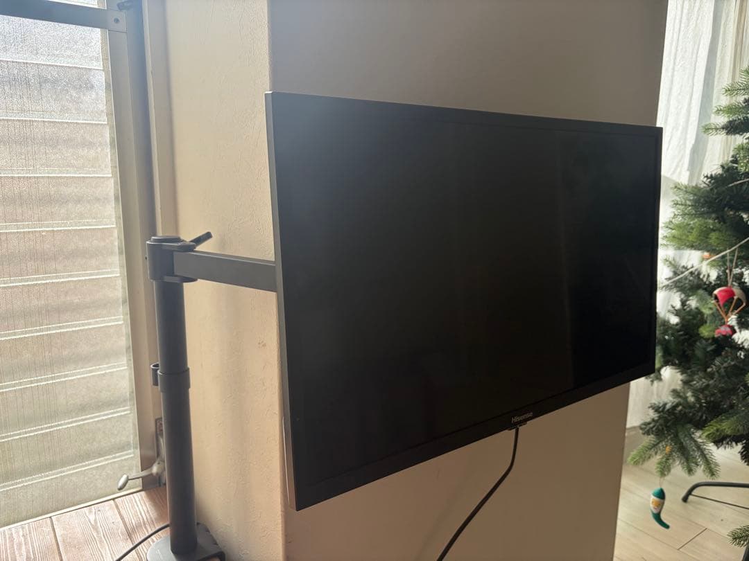 ハイセンス　24A4N 24型液晶テレビ　モニターアーム付き