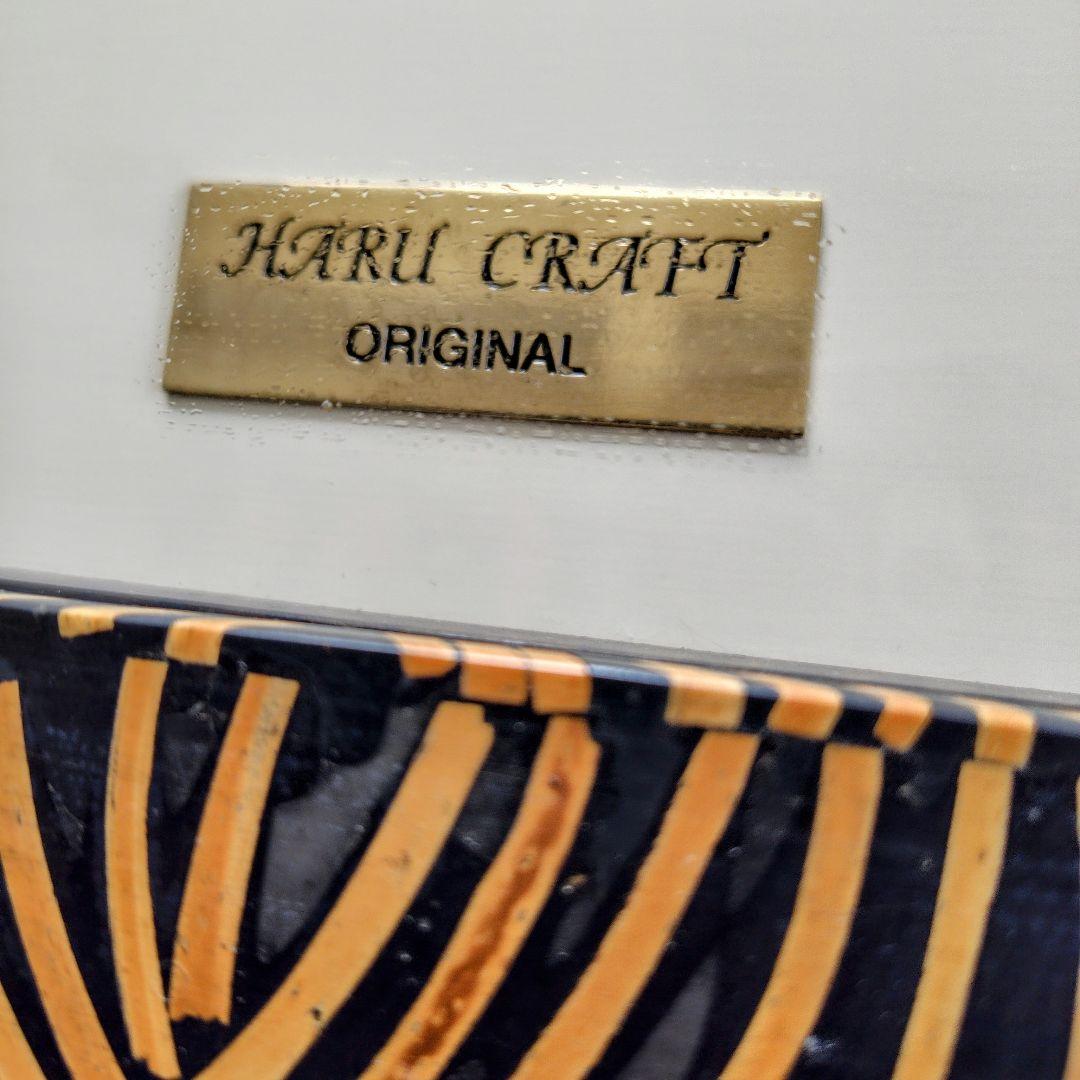 琉球ガラス 赤と青とグリーンの渦巻模様のガラスアート・屋我平尋作