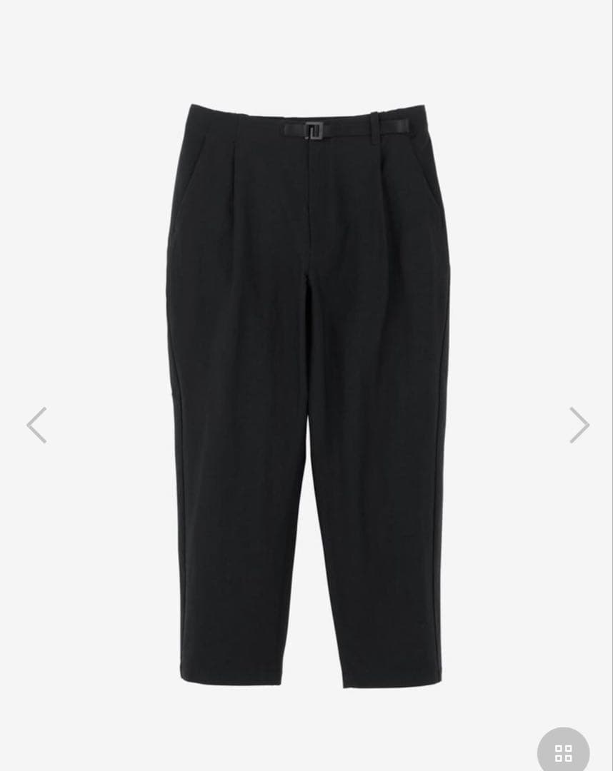 ゴールドウィン　ワンタックテーパードアンクルパンツ　ブラック