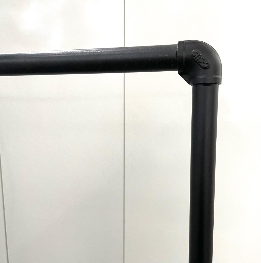 りーちゃん　2台　アイアン ガス管調 ハンガーラック 引き取り限定