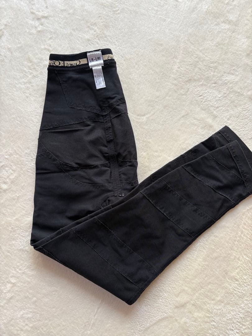 【美品】グラントイーワンズ　ドレナージュスパッツ レギンス ６４　LALA