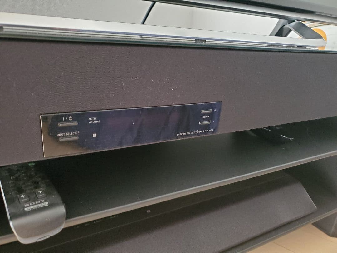 テレビ、再生dvd、スピーカー付きテレビ台、ウーファー、棒スピーカーをセットで