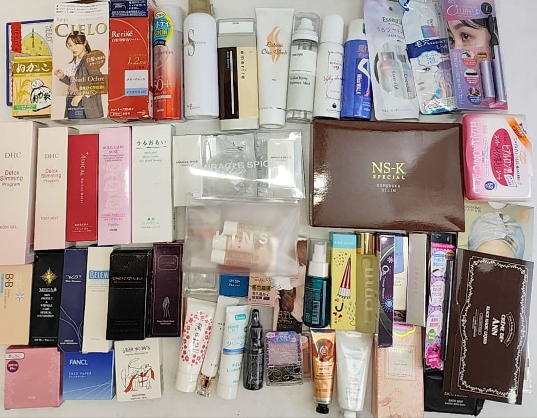 新品未使用　化粧品など大量まとめ売り（基礎化粧 スキンケアヘアケアコスメその他）
