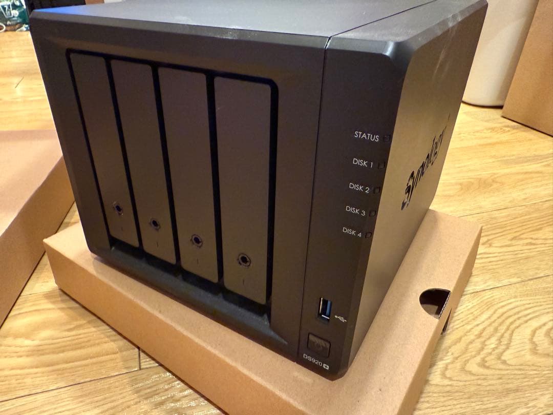 外付けハードディスク・ドライブ Synology DS920+ Samsung 970EVO 500GB SSD