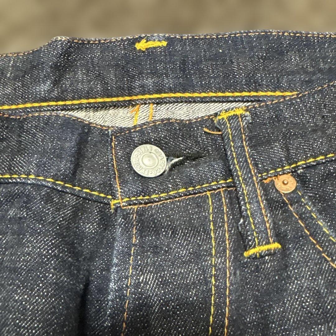 売*り様 美品　エヴィス　ストレートデニム バックポケットデザイン