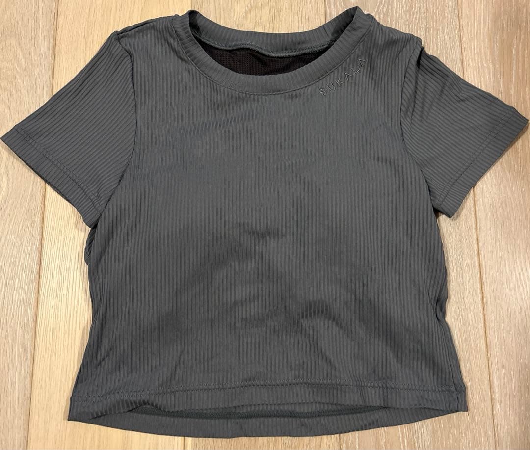 【SUKALA】　カップ付きバックベントTee チャコール　M