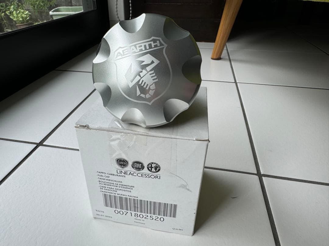ABARTH アバルト 純正 フューエルキャップ　ガソリンキャップ　アルミ