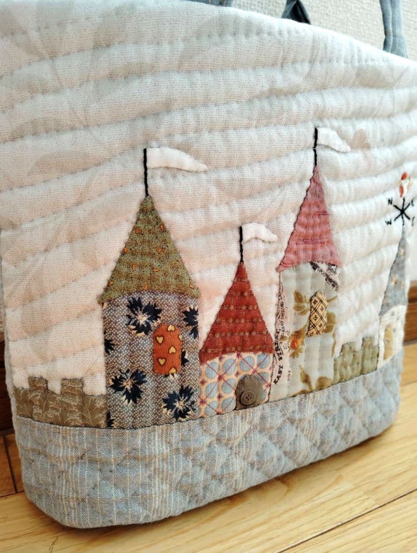 「 風見鶏の見える街 」トートバッグ パッチワーク ハンドメイド テシゴト