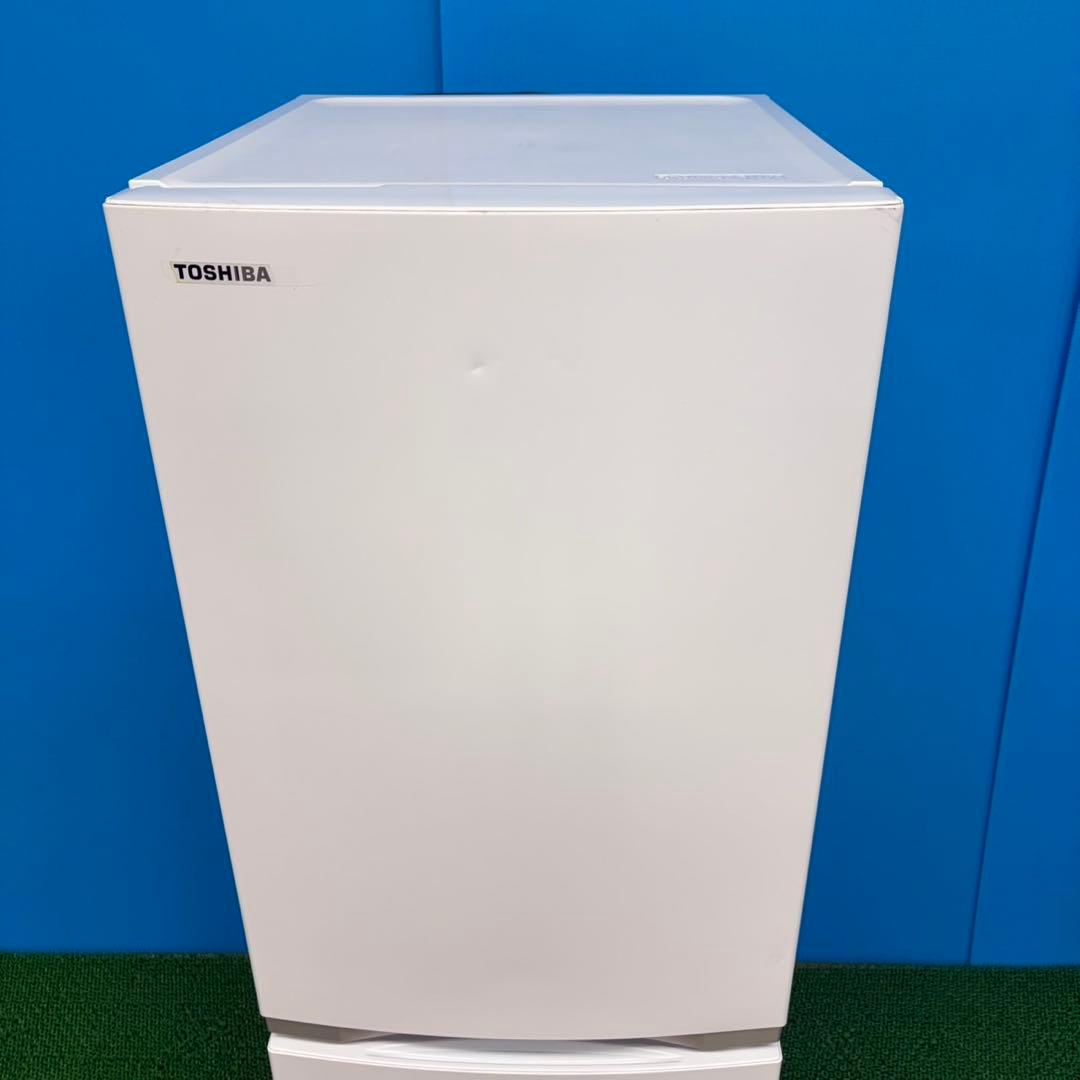 612 東芝　冷蔵庫　1人暮らし　小型　右開き　2ドア　153L 100L強