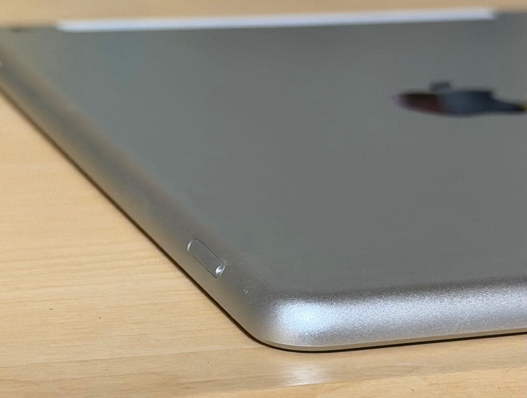 【早い者勝ち!!即時発送商品!!】Apple iPad シルバー 128GB本体