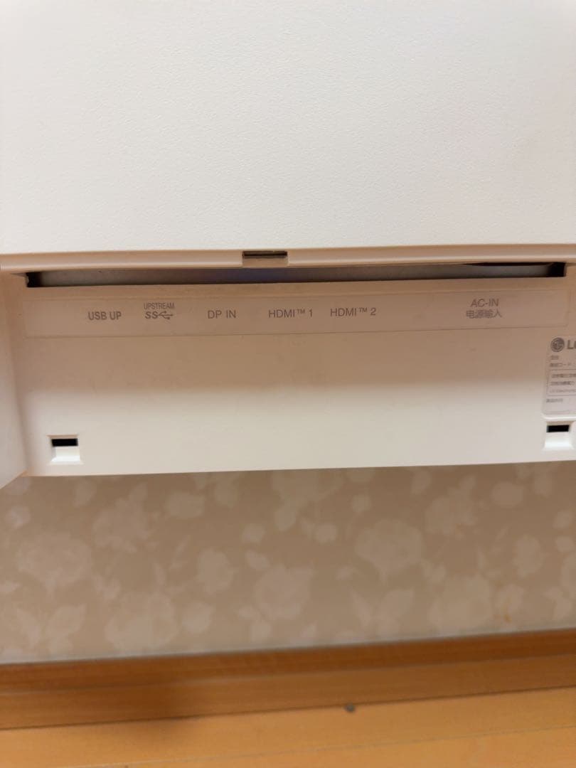 LGエレクトロニクス49WQ95C-W [49インチ]モニター中古品