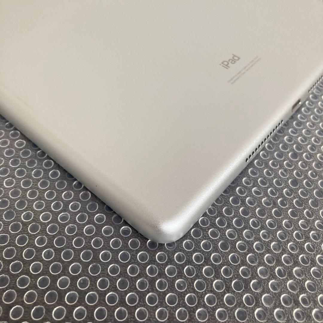 1116 電池ほぼ新品☆比較的美品☆iPad7第7世代32GB WIFIモデル☆