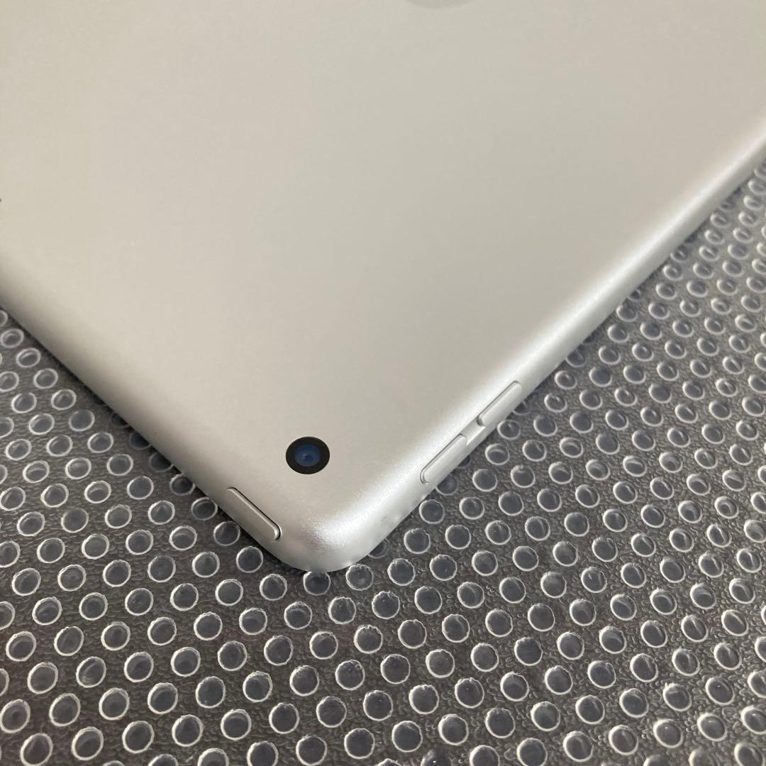 1116 電池ほぼ新品☆比較的美品☆iPad7第7世代32GB WIFIモデル☆