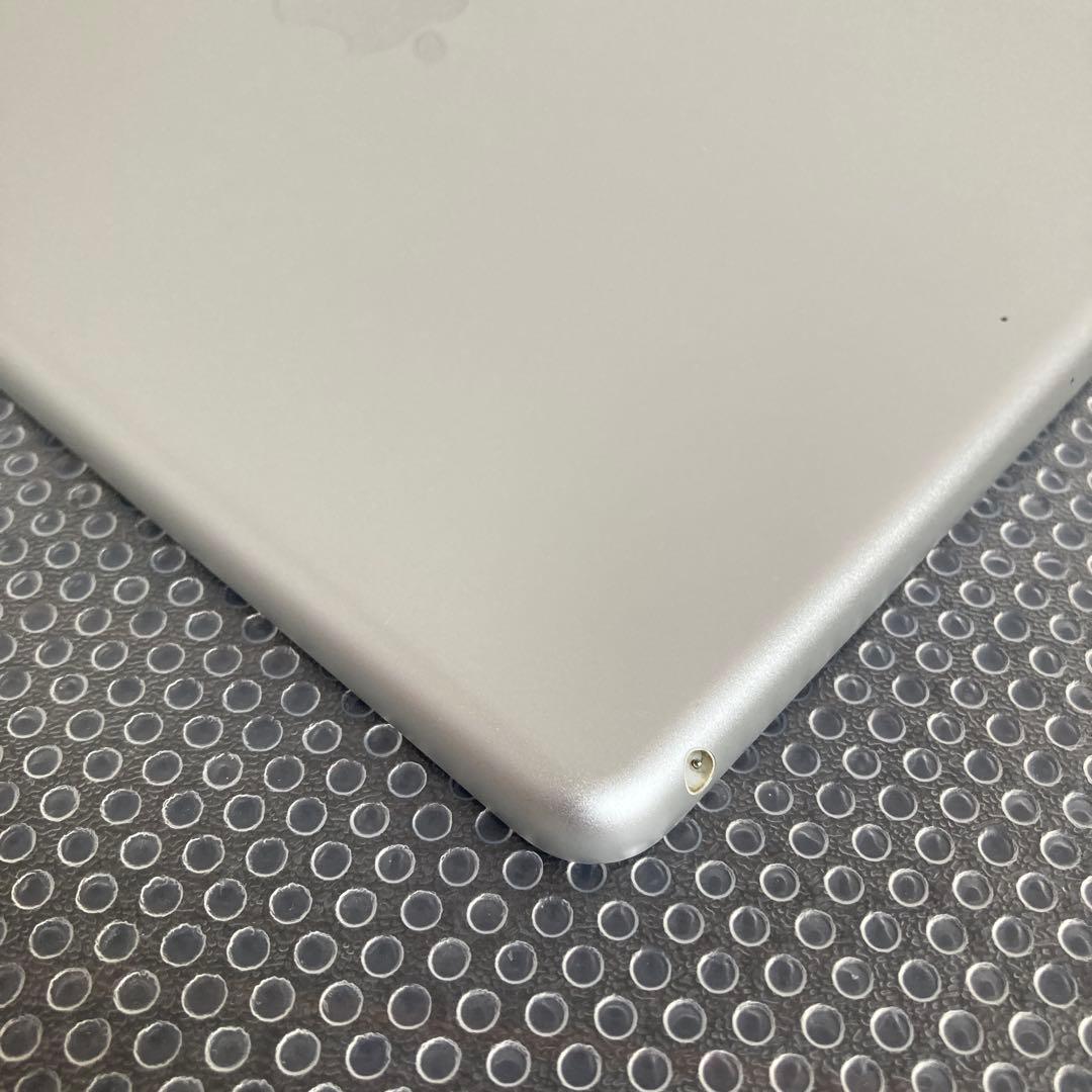 1116 電池ほぼ新品☆比較的美品☆iPad7第7世代32GB WIFIモデル☆
