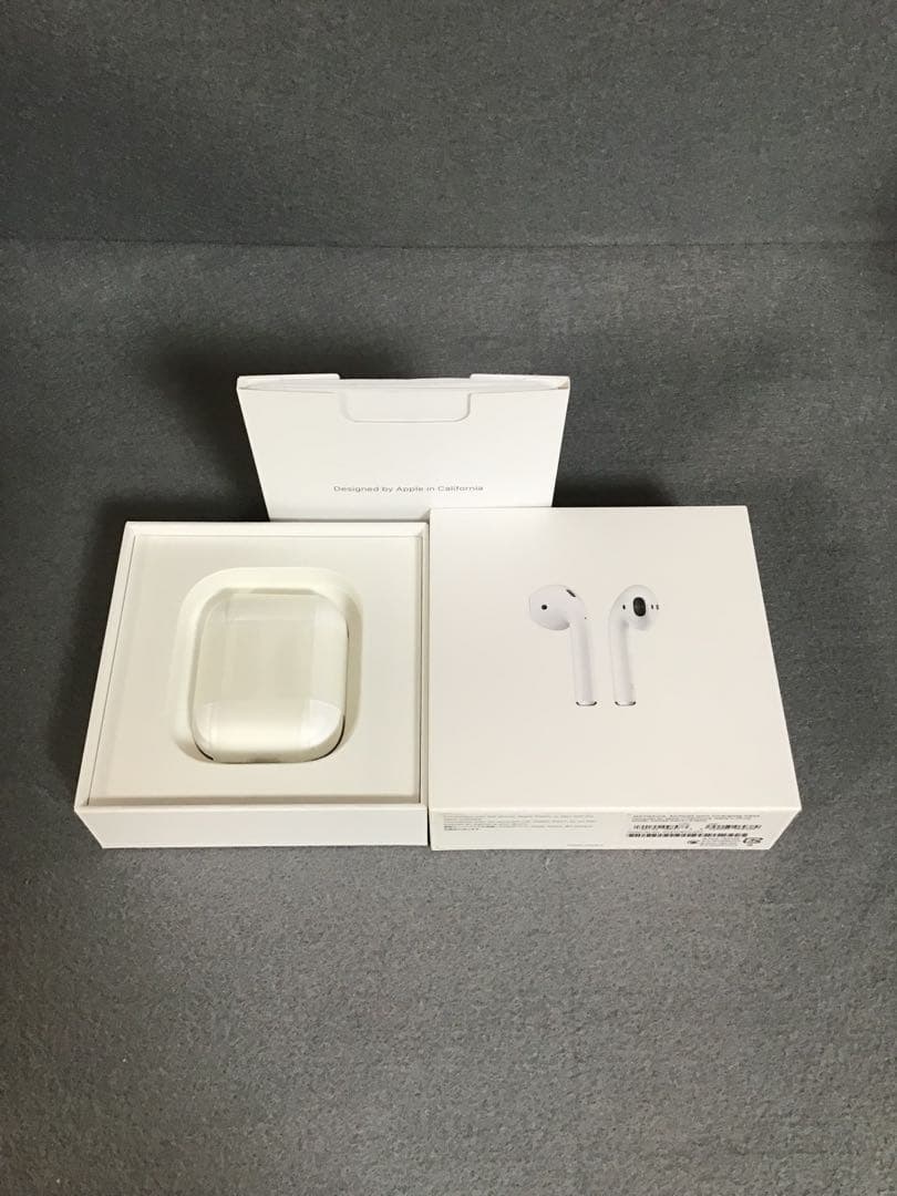 美品　AirPods 第2世代　MV7N2J/A