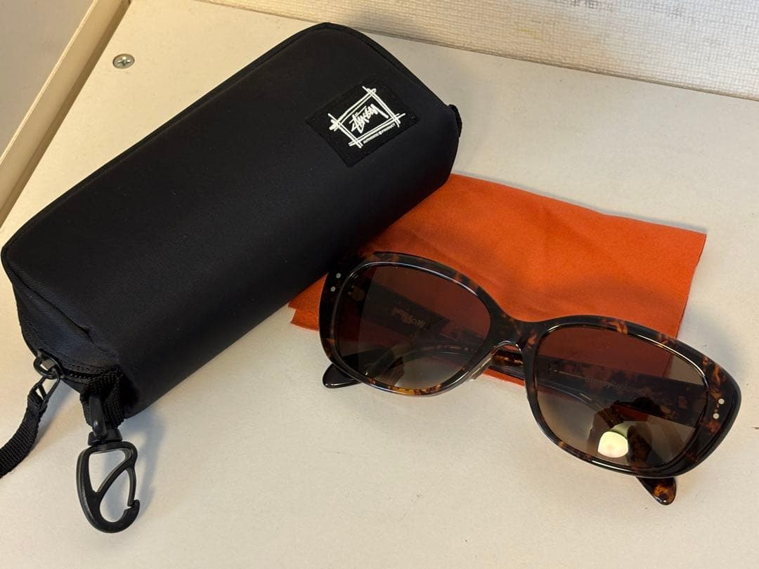 Stussy/ステューシー/naomi/サングラス/限定/デミ柄/ケース付/良品