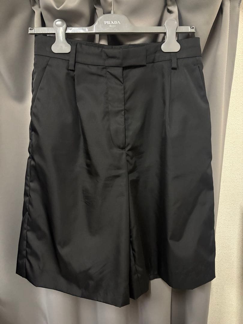 最安値！PRADA 22ss ナイロン　ショートパンツ