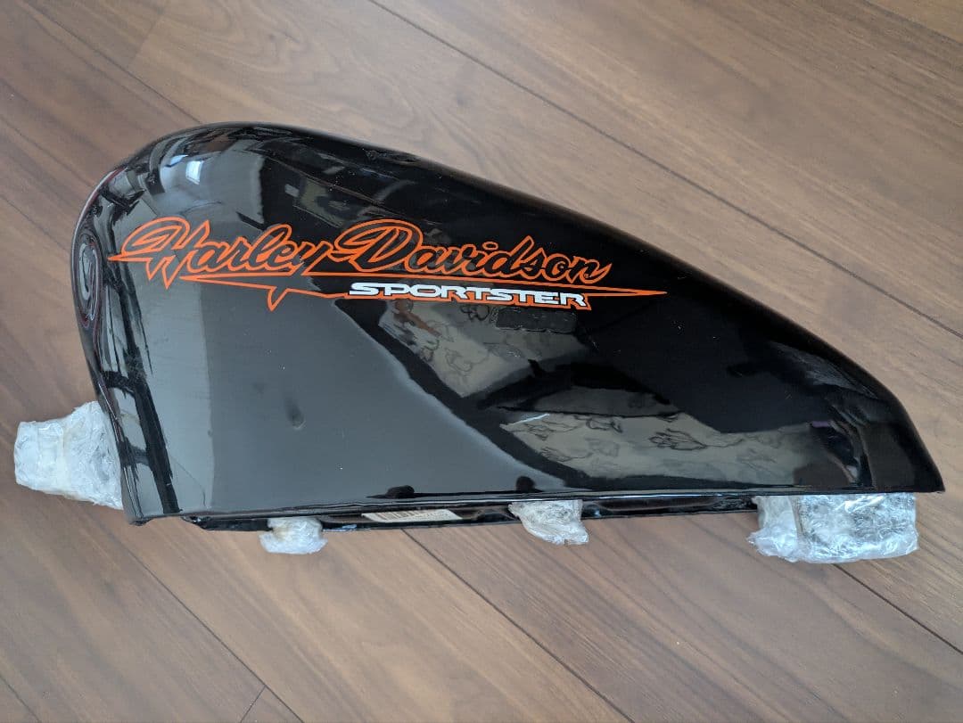 ハーレーダビッドソン XL883 2.25ガロン