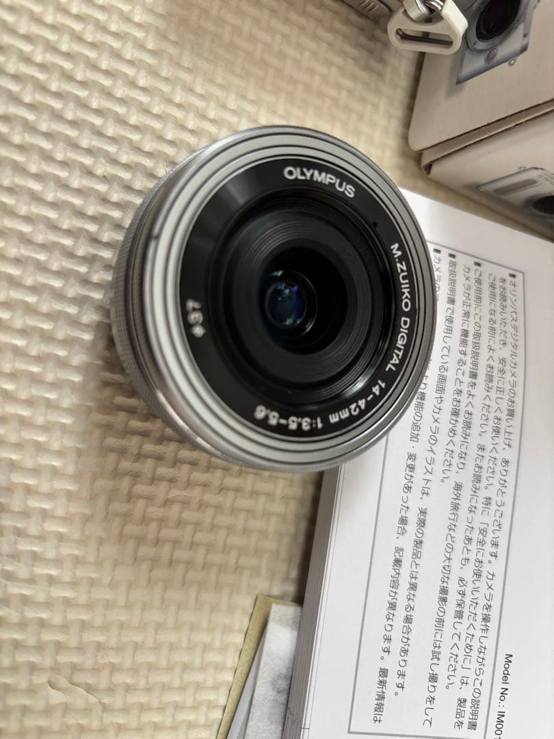 OLYMPUS PEN ミラーレス一眼カメラ　E-PL8