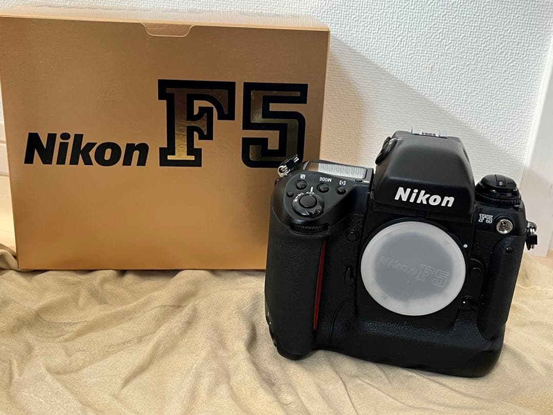 【美品】Nikon F5 一眼レフカメラ 箱付き