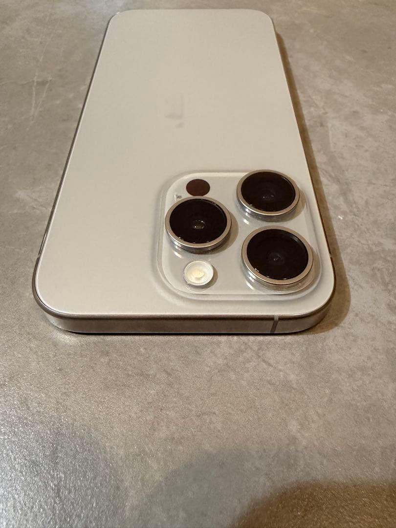 【美品】Apple iPhone 15Pro 256GB SIMフリー