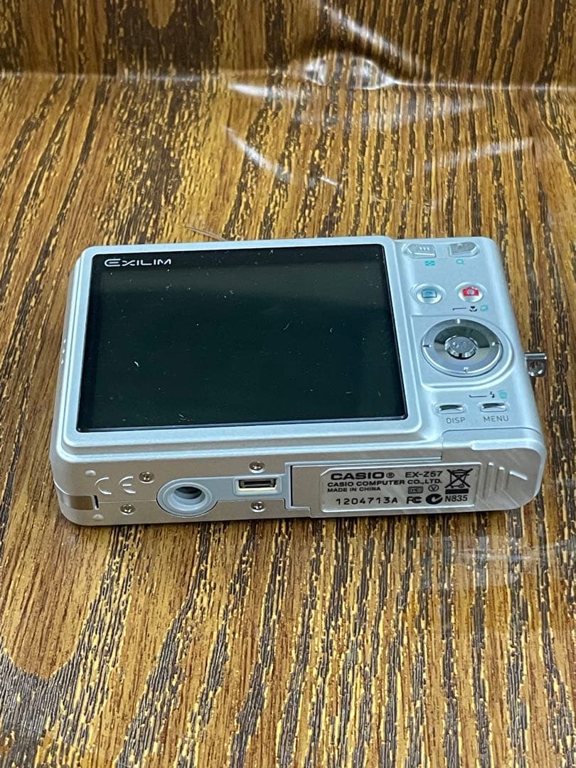 CASIO カシオ オールドデジカメ EXILIM EX-Z57