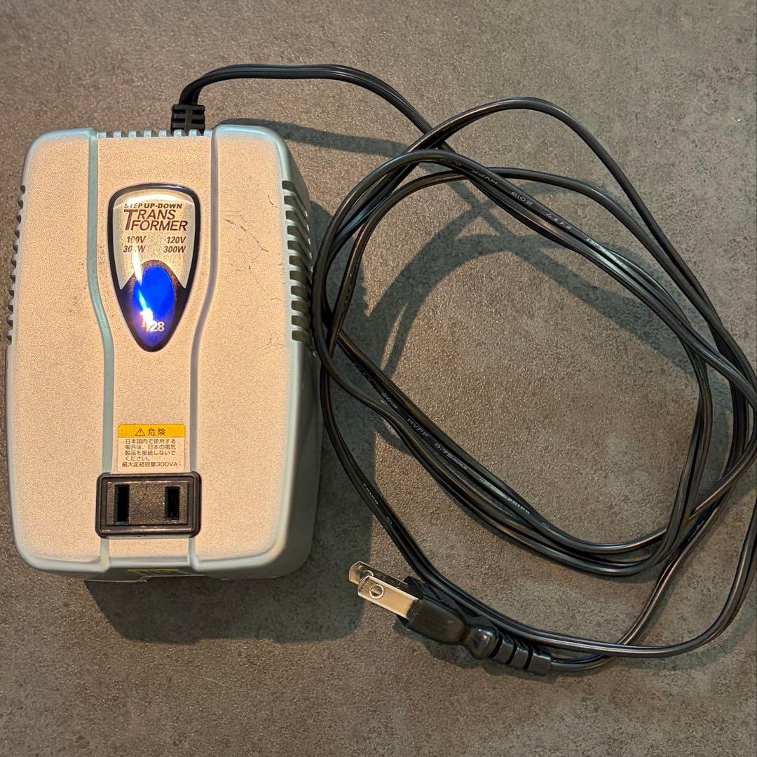 変圧器込み　自動調乳器　ベイビーブレッツァ　 Baby Brezza