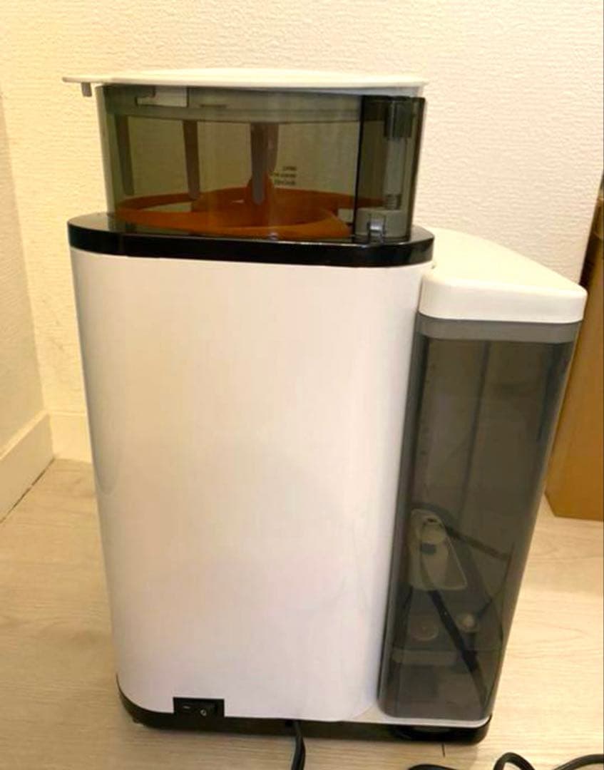 変圧器込み　自動調乳器　ベイビーブレッツァ　 Baby Brezza