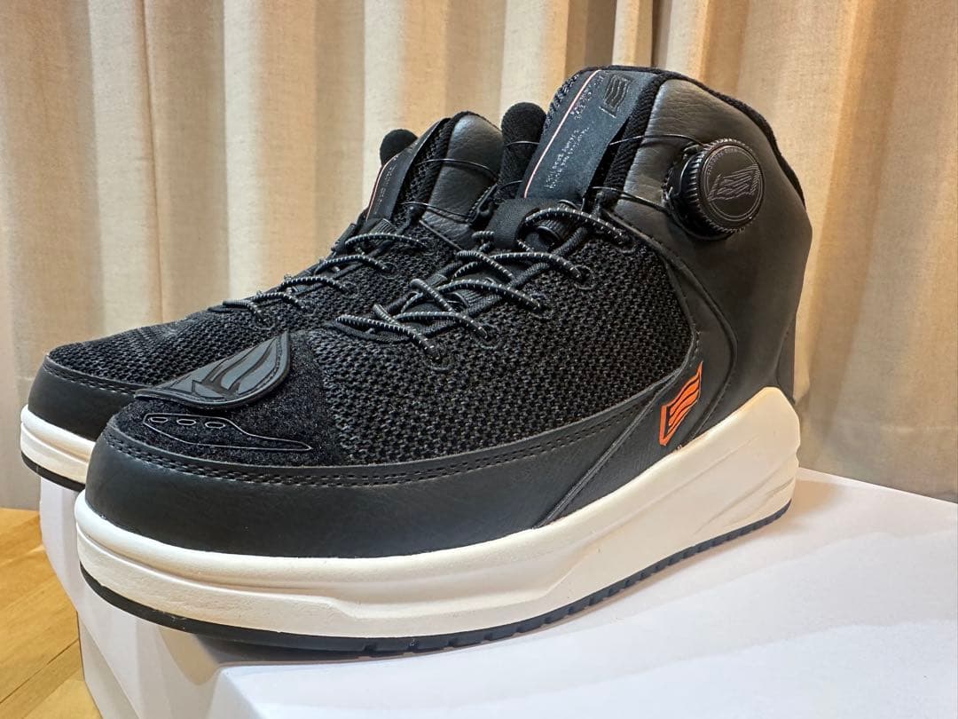 HYOD スニーカー 黒 25.5cm（新品未使用）