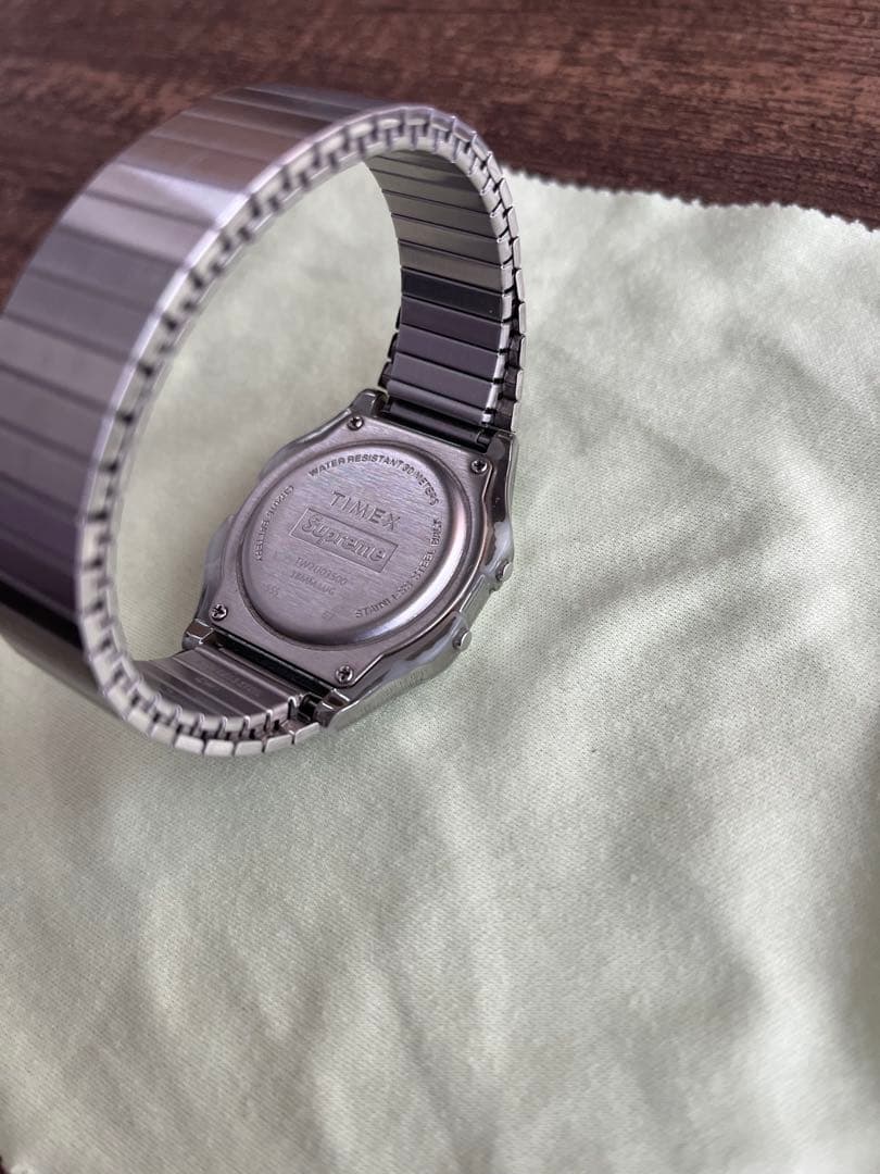 Supreme x Timex Digital Watch シルバー