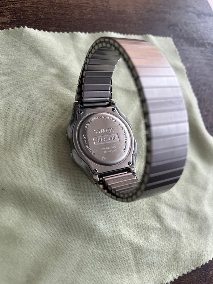 Supreme x Timex Digital Watch シルバー