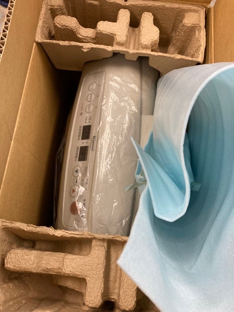 ★新品★送料込み★リンナイ★Rinnai RC-F4002E ガスファンヒーター