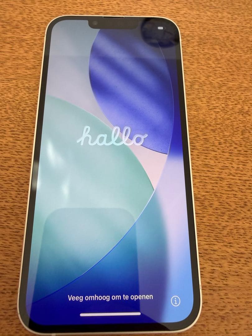 Apple iPhone 13 ホワイト カメラガラス割れ