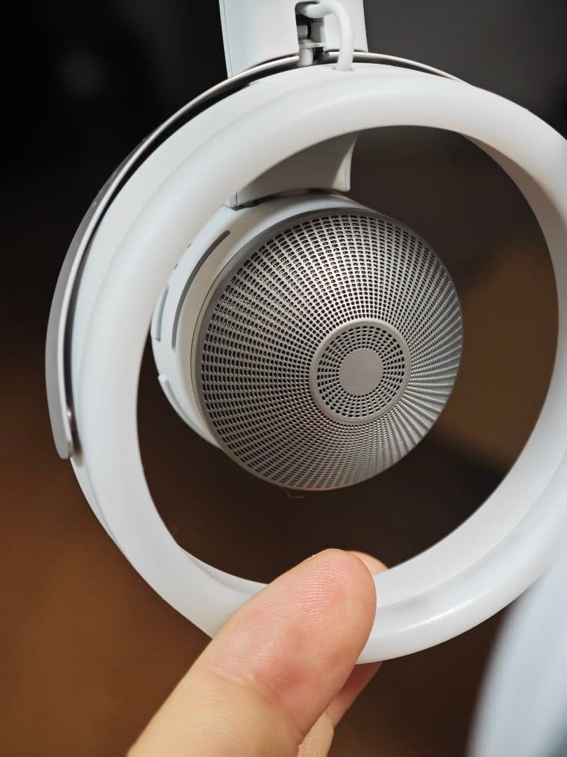 NWM ONE 耳スピーカー