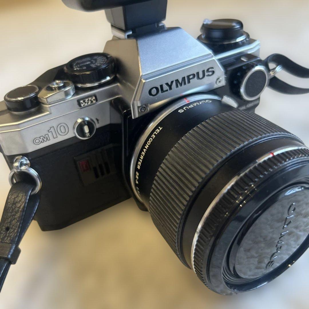 OLYMPUS OM-10 フィルムカメラ フラッシュ付き
