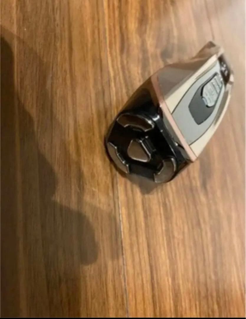 ドクターアリーヴォ ザ ゼウス フローレス美顔器