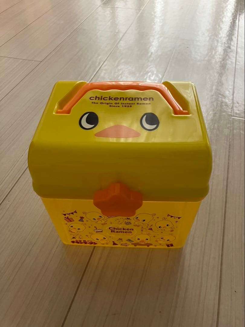 コンテナbox 多数　ピザポテト　しみチョコ　取って付き　トランク　ロッカー