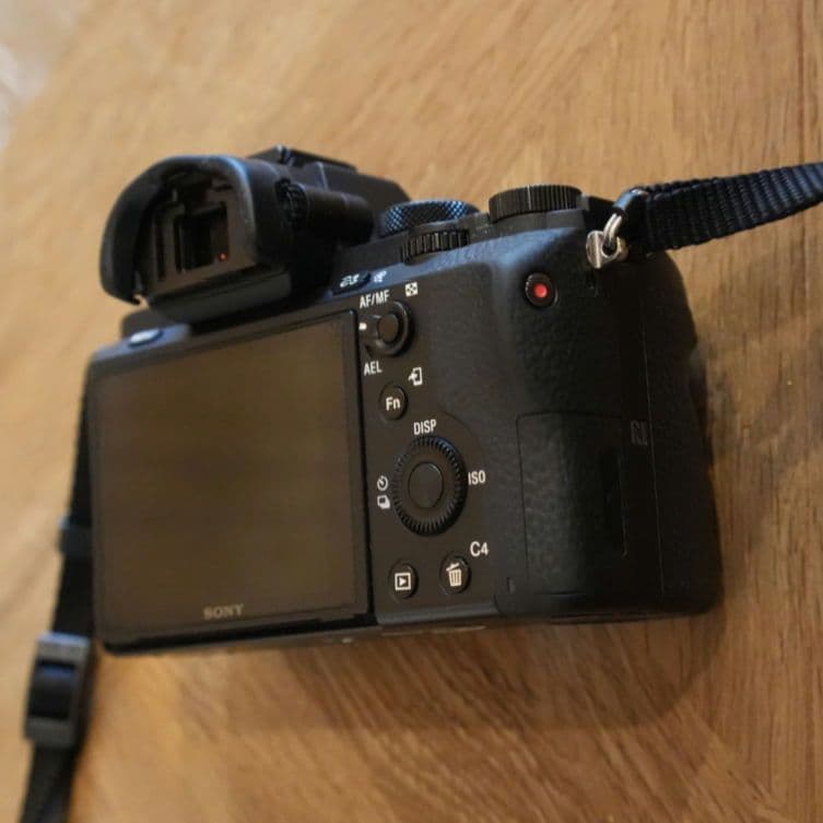 SONY α7 II ミラーレス フルサイズ カメラ本体 ILCE-7M2