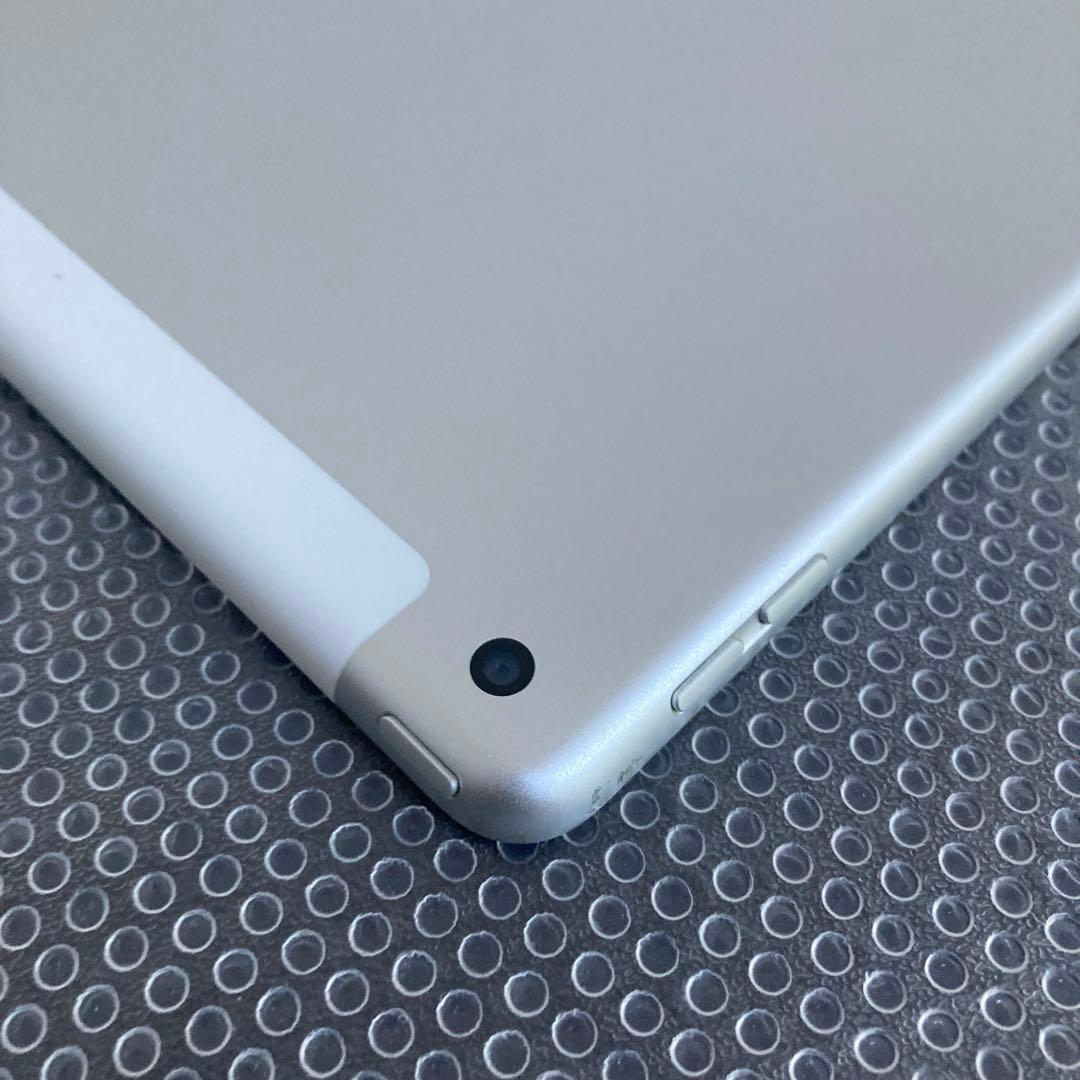 3590【早い者勝ち】電池良好☆iPad8 第8世代 32GB WIFIモデル☆