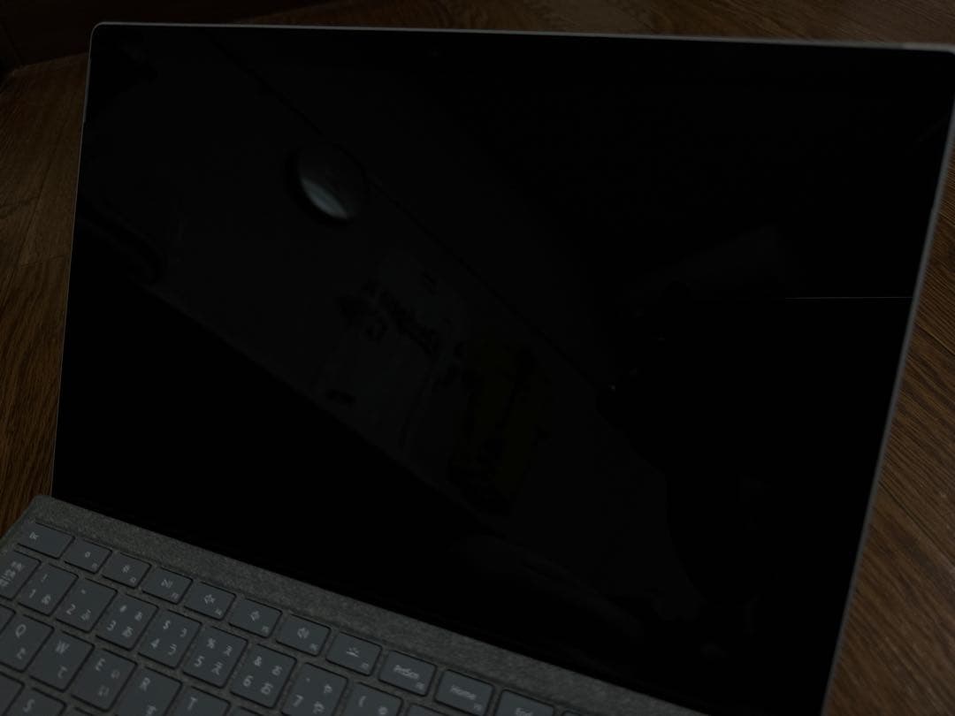 Microsoft Surface Pro 5 タイプカバー付き