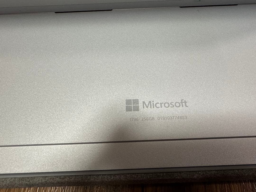Microsoft Surface Pro 5 タイプカバー付き