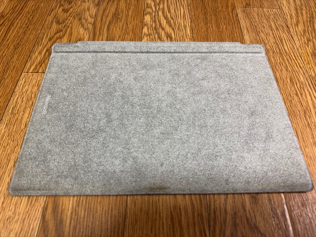 Microsoft Surface Pro 5 タイプカバー付き